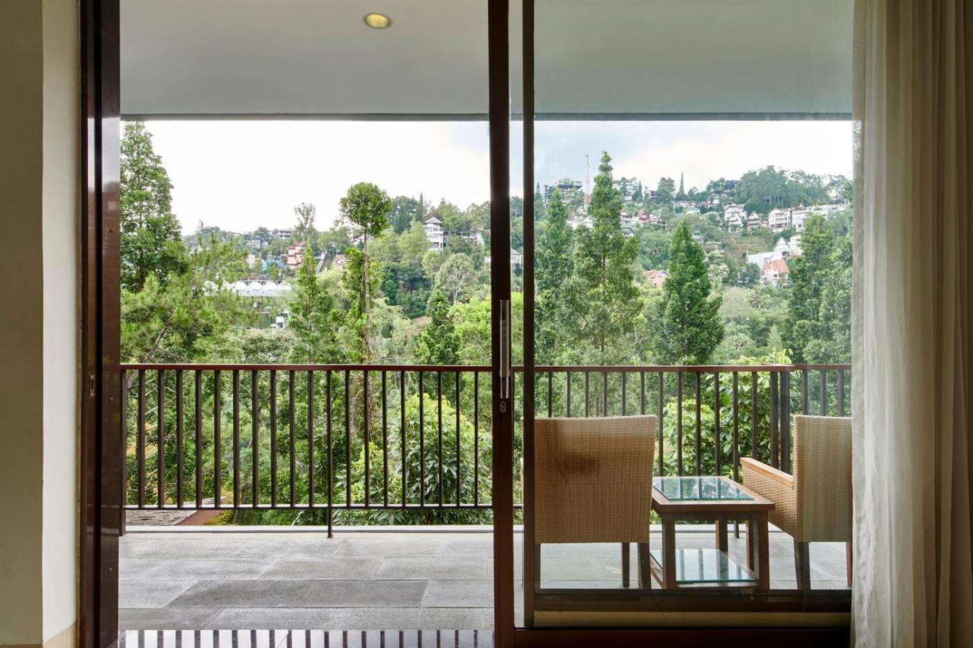 Tulip Hill View Villa 5 Bedrooms With A Private Swimming Pool Bandung Buitenkant foto