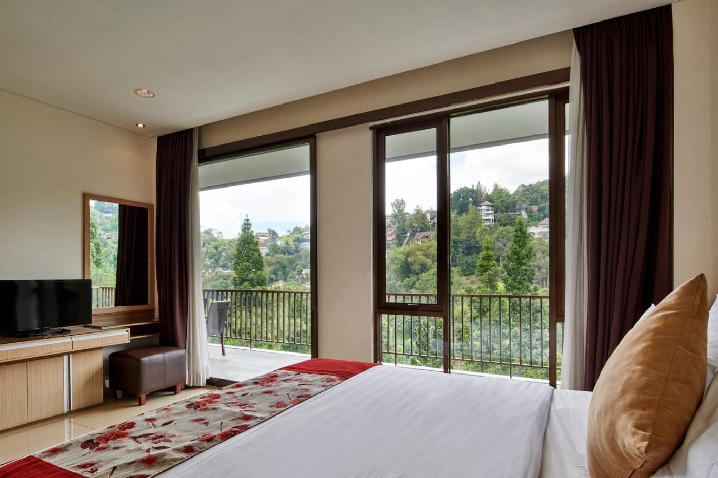 Tulip Hill View Villa 5 Bedrooms With A Private Swimming Pool Bandung Buitenkant foto