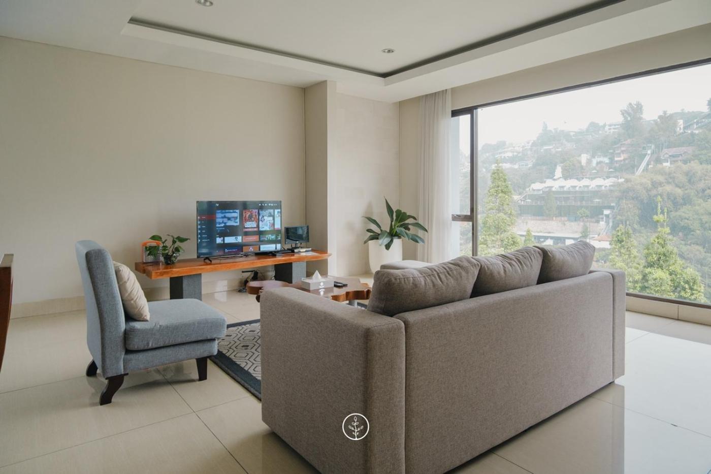 Tulip Hill View Villa 5 Bedrooms With A Private Swimming Pool Bandung Buitenkant foto